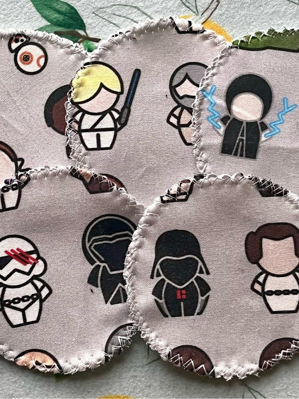ClothPadLand Star Wars Cartoon Character Reusable Makeup Rounds - Light Gray